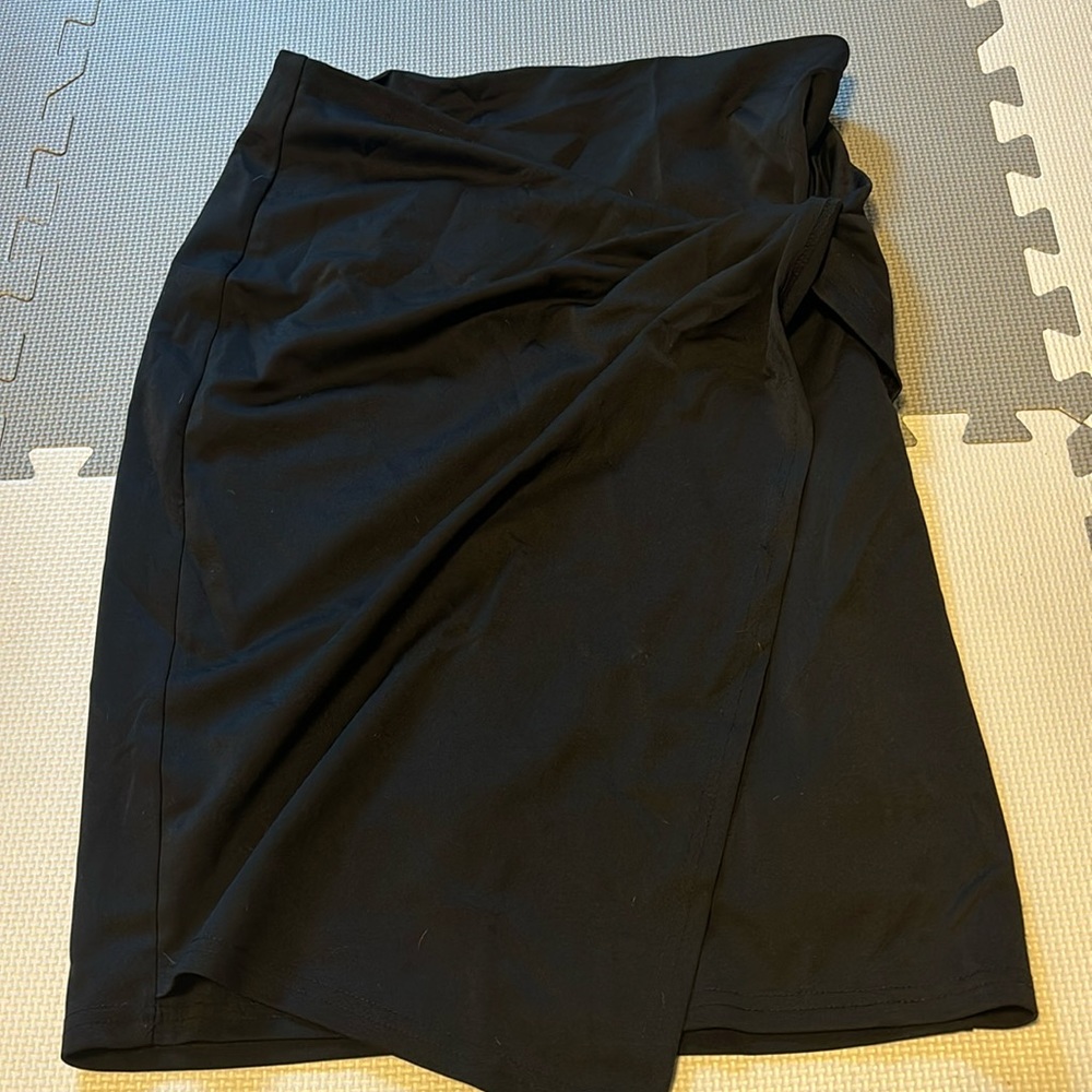 Black skirt